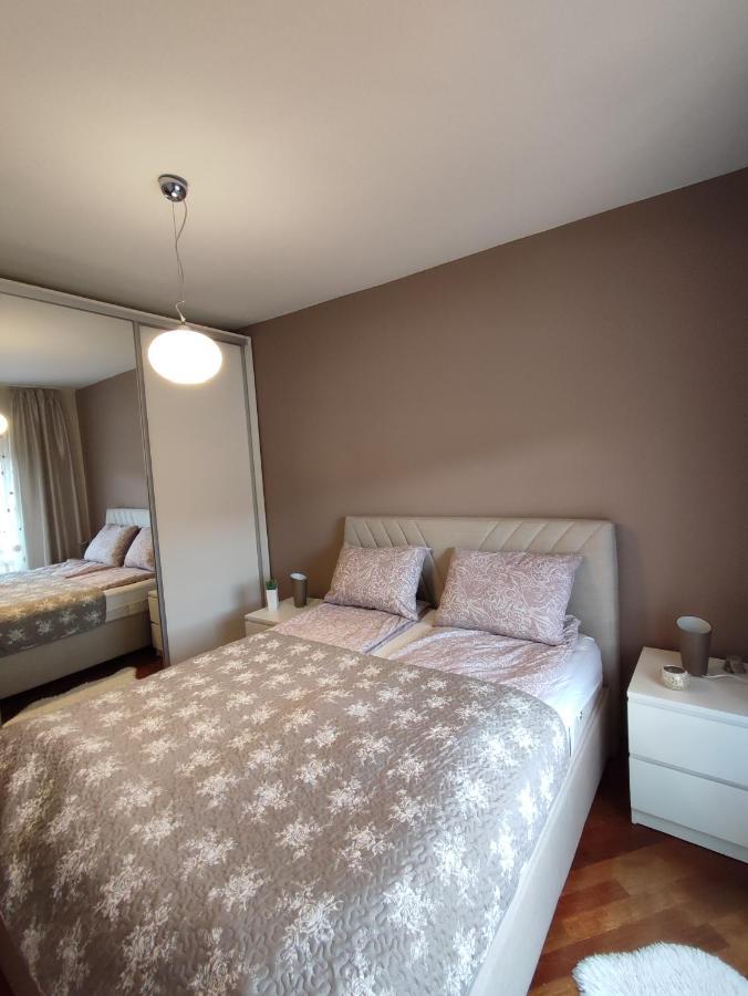 Deluxe Apartment Lejla - Free Garage Parking SJJ Eksteriør billede